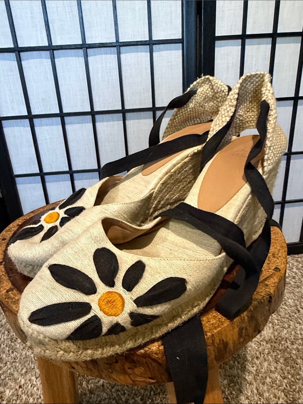 Castaner Chiara Natural Espadrilles Sandals Daisy 🌼 Embroidery 41